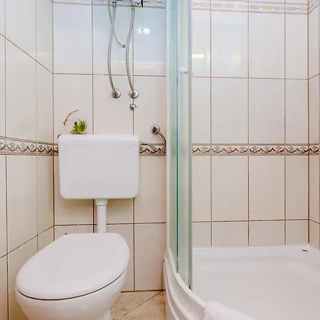11 Stars Apartment